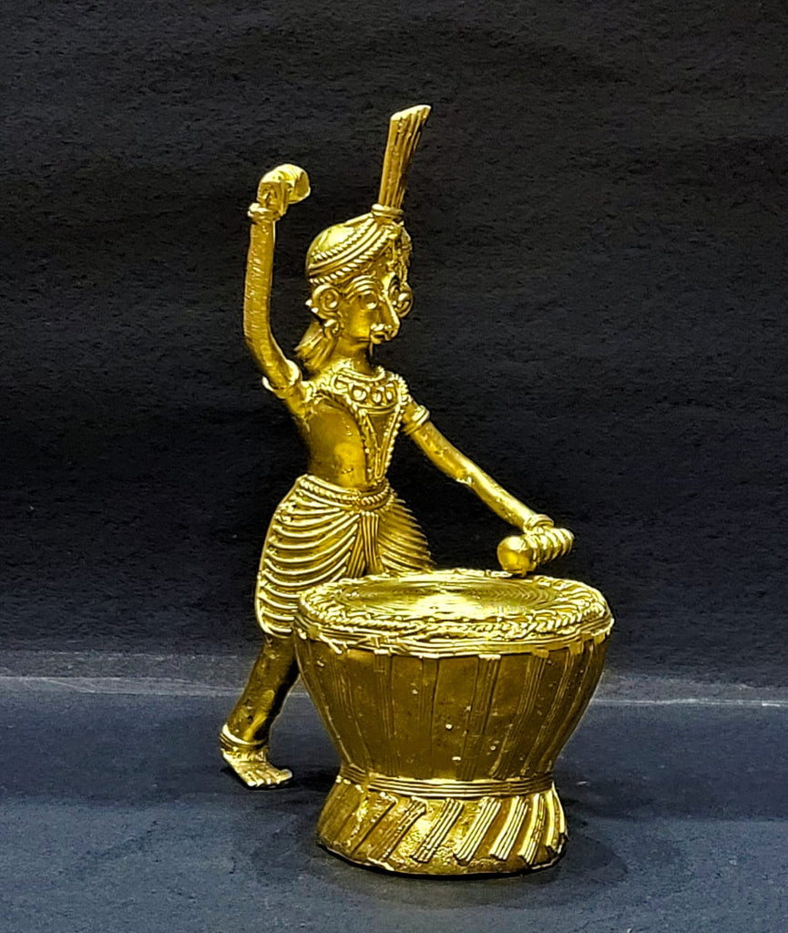 Dokra Showpiece- A man playing Dhamsha instrument – Prativash Publication